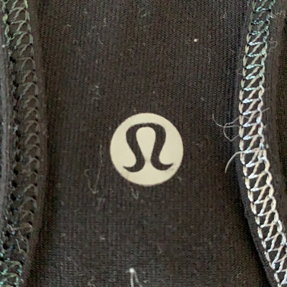 Lululemon Cool Razorback - Picture 2 of 3
